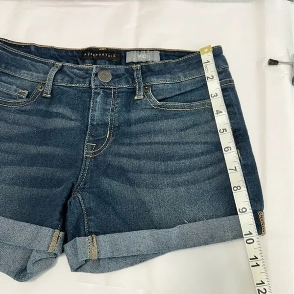 AEROPOSTALE Dark‎ Blue Wash Cuffed Denim Midi Shorts Size 2 Classic Summer - Image 2