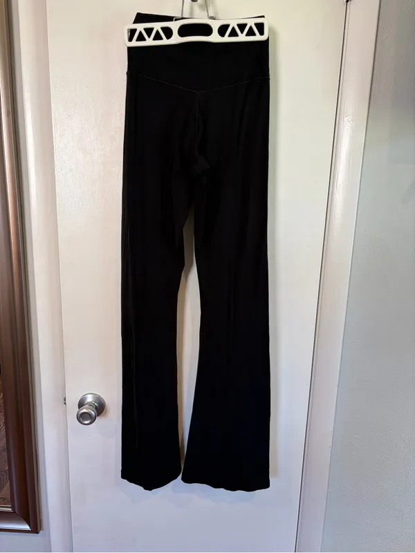 OFFLINE By Aerie Real Me High Waisted Crossover Flare Legging. Black. Medium. - Image 7