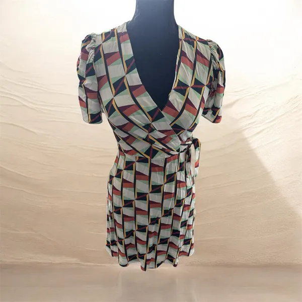 New closet, London, geometric mini dress size 4 - Image 4