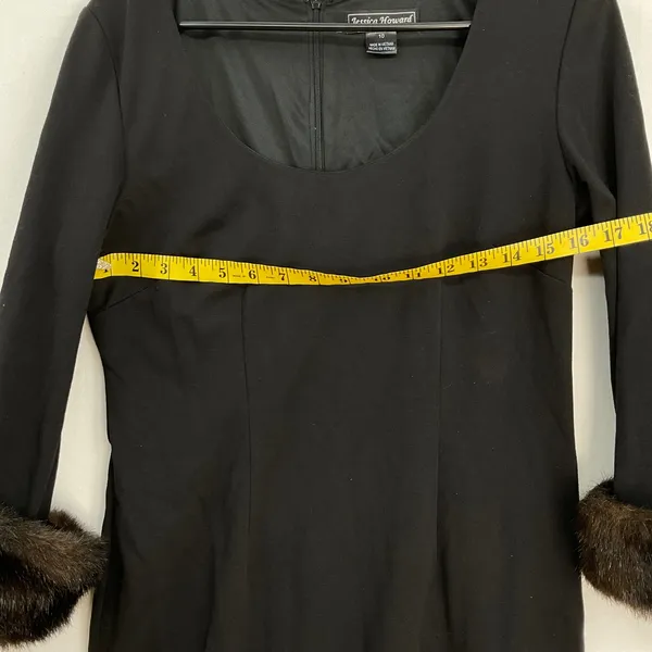 Jessica Howard Black Sheath Dress Removable Faux Fur Cuffs Size 10 Cocktail - Image 8