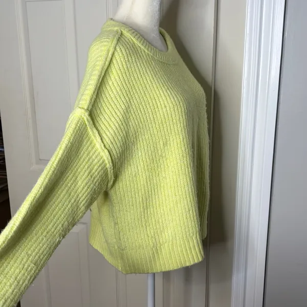 American Eagle Bright Citron Crewneck Sweater Yellow Sz M - Image 5