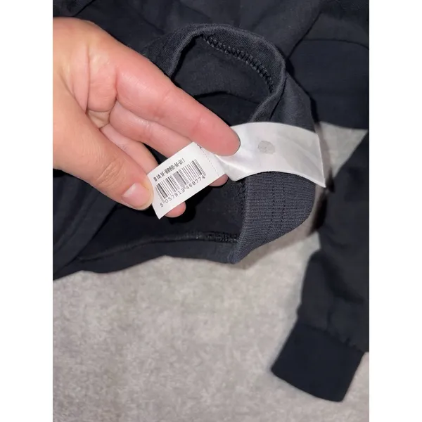 gymshark cropped hoodie Black Medium‎ Women's - Image 5