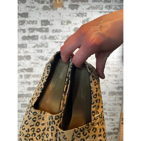 Toms | women animal print flats - Image 5