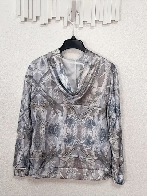Amazon Gray Abstract Snakeskin Print Lightweight Pullover Hoodie - Image 6