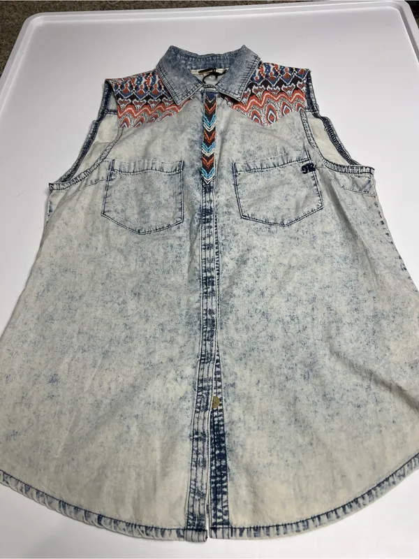 NWT miss me acid wash denim shirt medium - Image 3