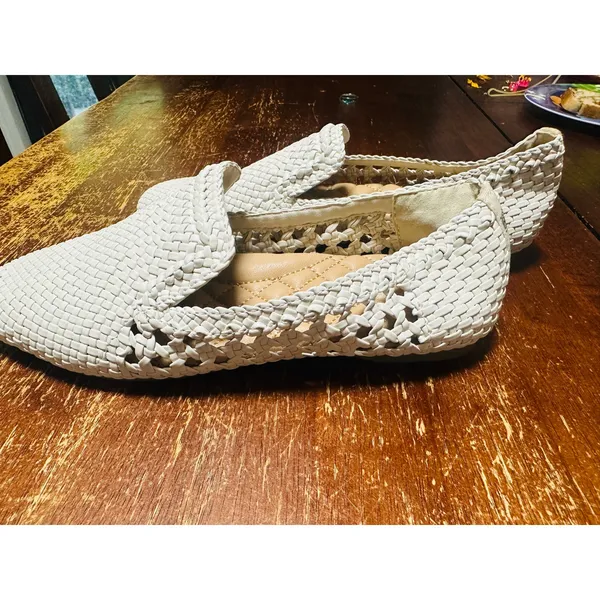 BIRDIES The Starling White Woven Leather Slip On Loafers Flats size 6 - Image 2