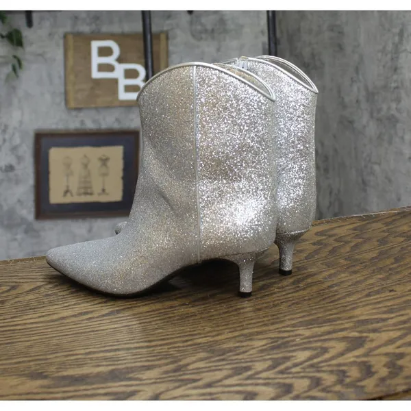 On 34th Women Glitter Aatira Tulip Booties 10019682200 Silver Glitter 5.5M - Image 2