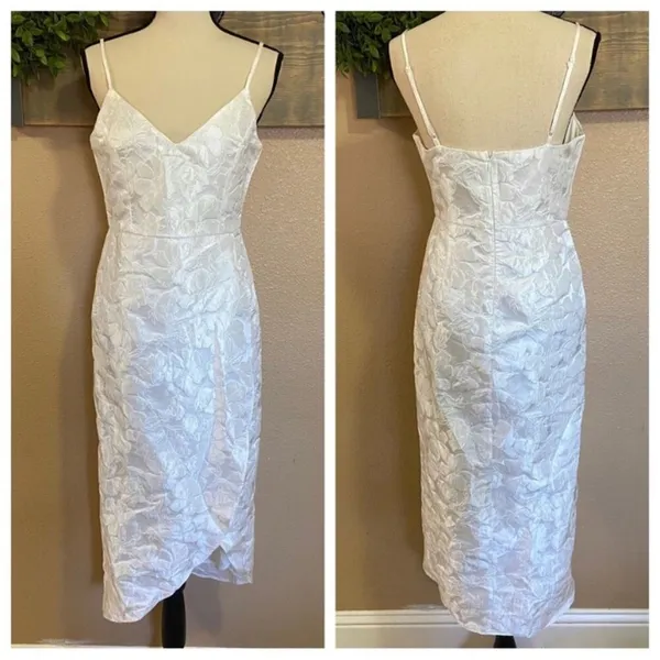 NWOT Lulus White Floral Jacquard Sleeveless Midi Dress - Image 3