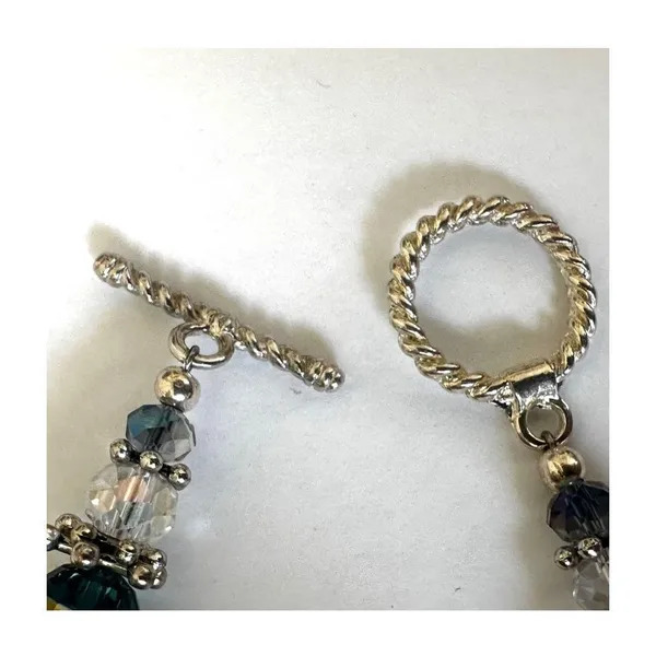 Clear and iridescent crystal beaded bracelet - Image 7