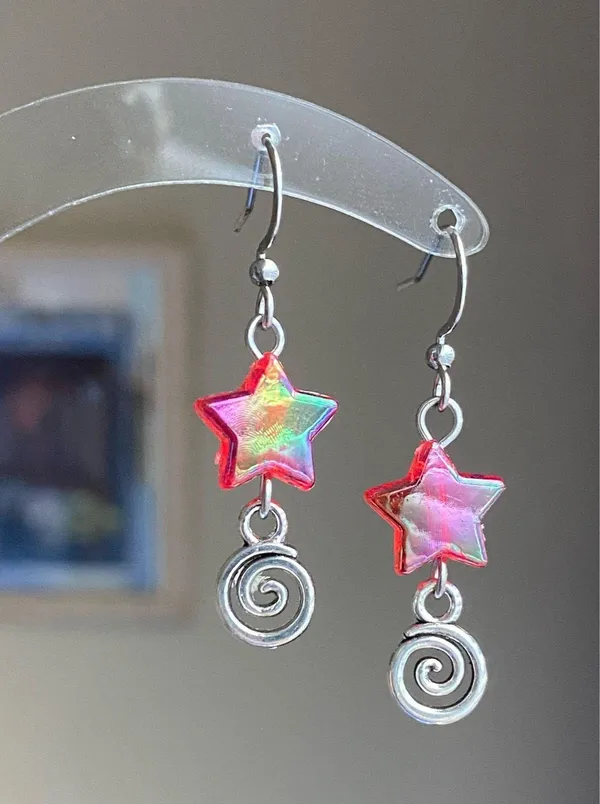Handmade star & swirl dangle earrings⭐️❤️ - Image 2