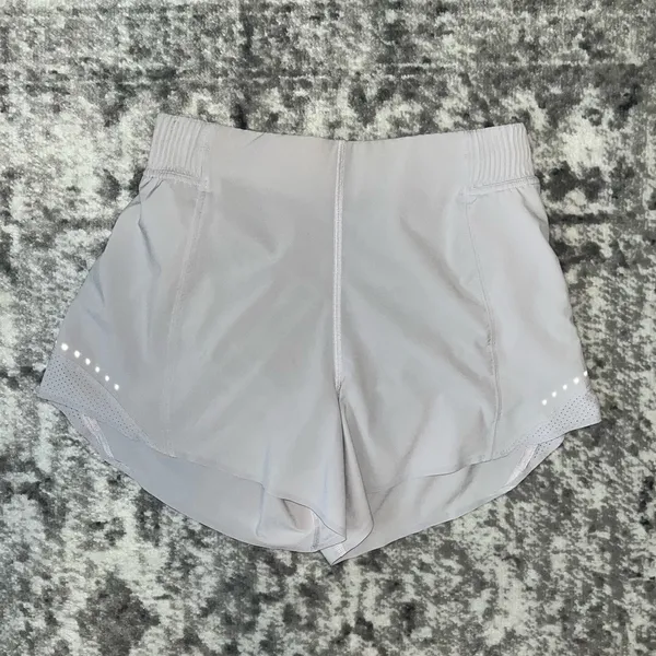 Lululemon Hotty Hot High-Rise Short 4" *Special Edition - Image 2