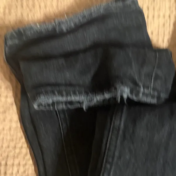Abercrombie & Fitch - The 90s Straight Ultra High Rise Black Denim Jeans - Image 4
