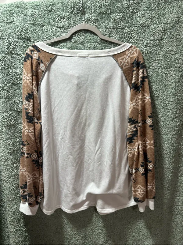 BiBi White Henley Top with Tan Aztec Sleeves Size XL - Image 2