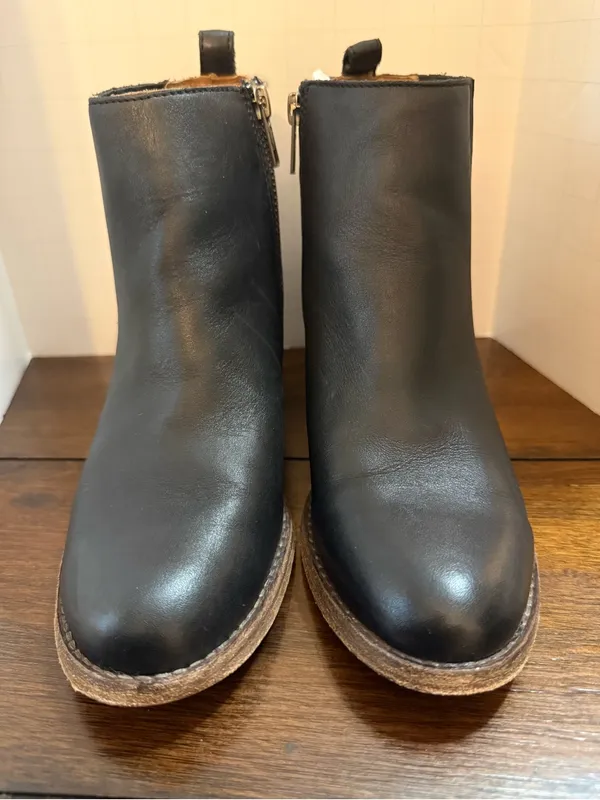 Frye Alton Chelsea Boots Women 6M Black Leather Ankle Boot Block Heel - Image 4