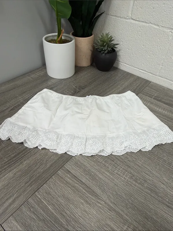 My Mum Made It LACE MINI SKIRT - WHITE - Image 3