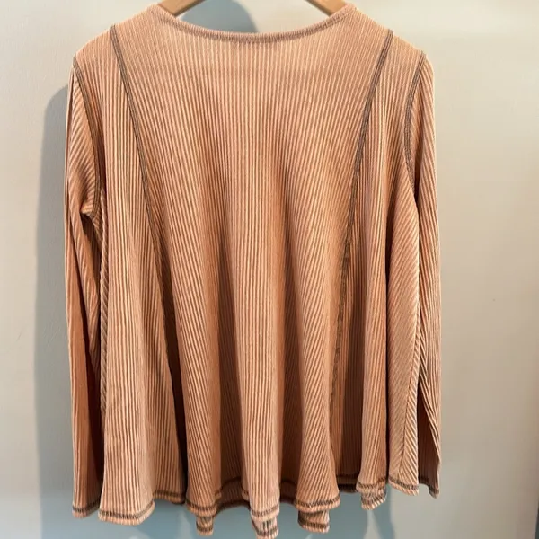 Ces Femme Small‎ Wavy Ribbed Knit Contrast Stitched Top NWOT - Image 6