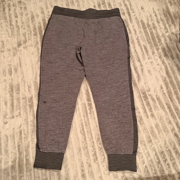 Lululemon Scuba Fleece Joggers Heathered Gray Size 8 (Estimated)‎ 28" Inseam - Image 3