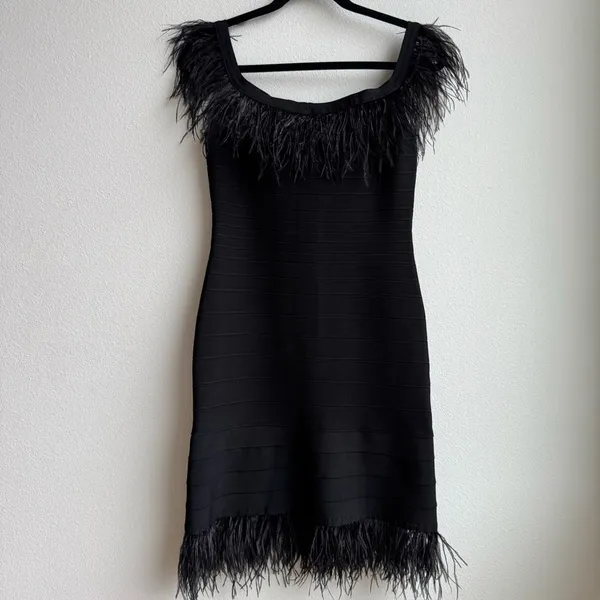 Elliatt Black Feather Bandage Off The Shoulder Party Women’s Dress Size Medium - Image 2