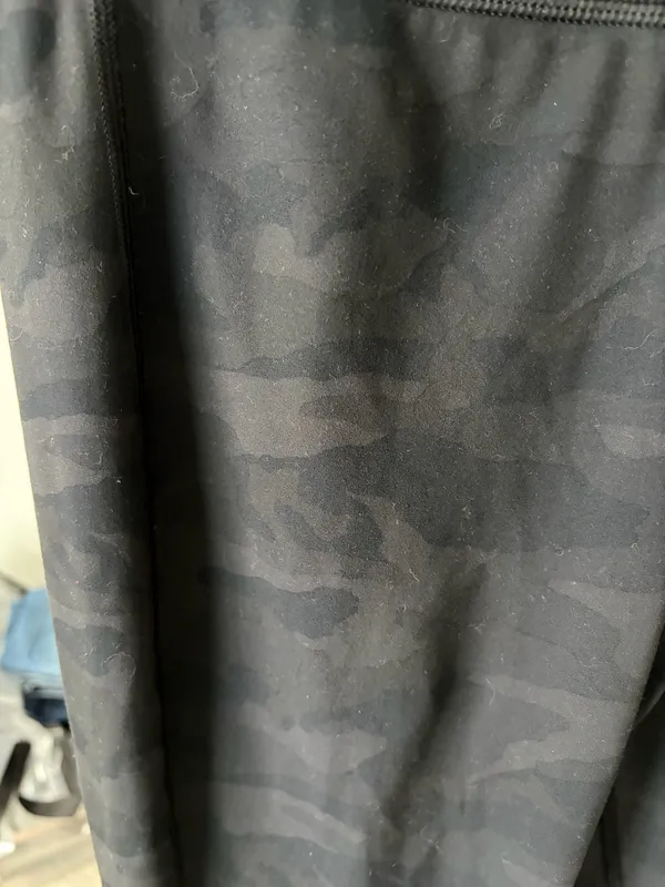 Vuori Daily Leggings Camo Black Women’s - Image 4