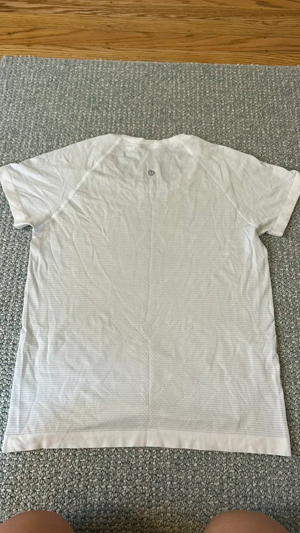 Lululemon White Swiftly Tech Short Sleeve 2.0 - Image 2