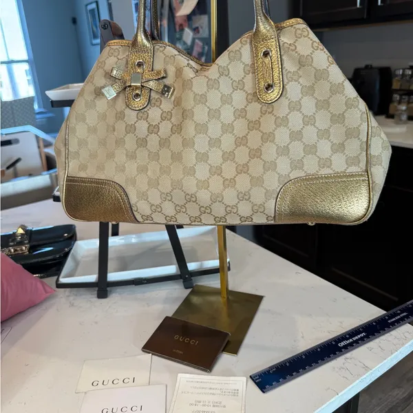 Gucci Beige GG Canvas Shoulder Bag with Gold Metallic Trim - Image 9