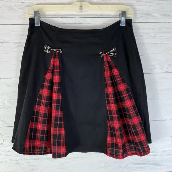 Romwe plaid mini pleated skirt juniors size M 28" waist red/black - Image 2
