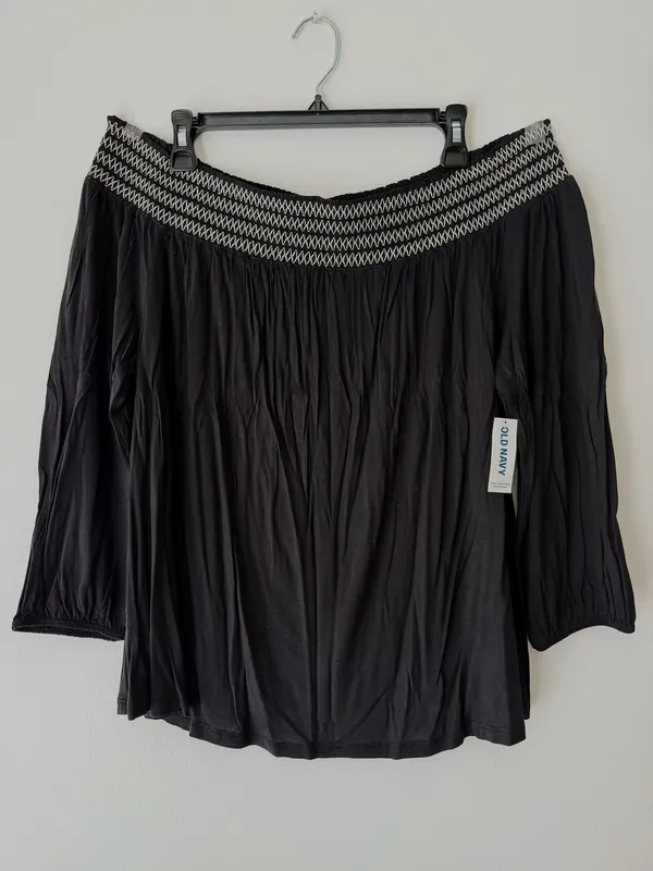 Old Navy Off-The-Shoulder Top - Image 5