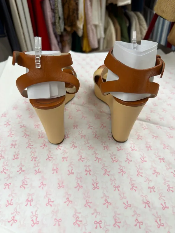 Chloé Wedge Leather Sandals - Image 3