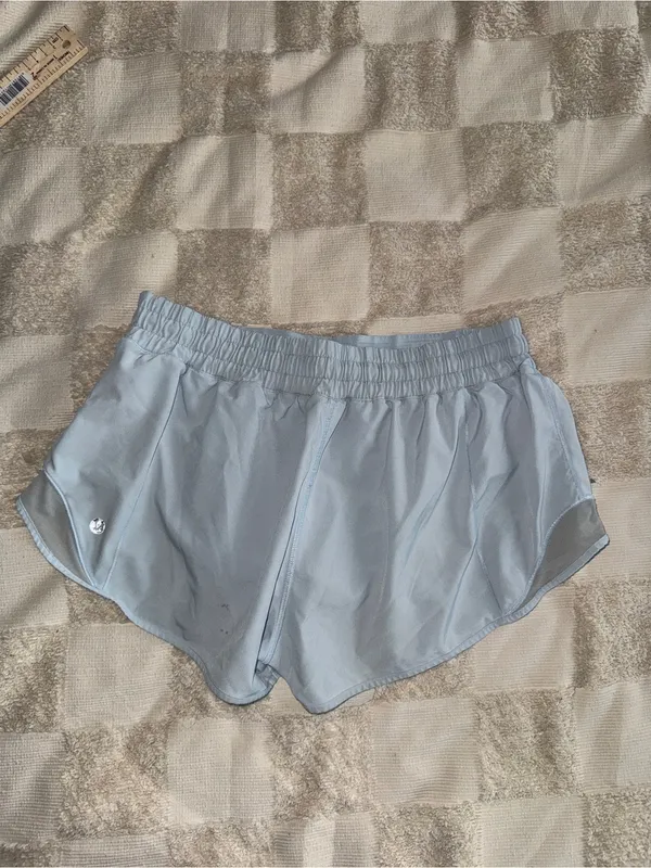 Lululemon Hotty Hot Low-Rise Lined Short 2.5" size‎ 10 - Image 4