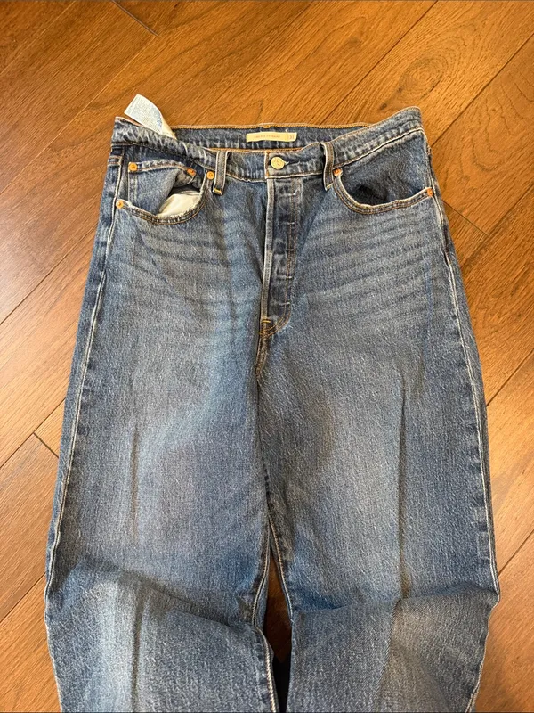 Levi’s Premium Ribcage Straight Ankle Jeans | Size 31 - C73-020 - Image 3