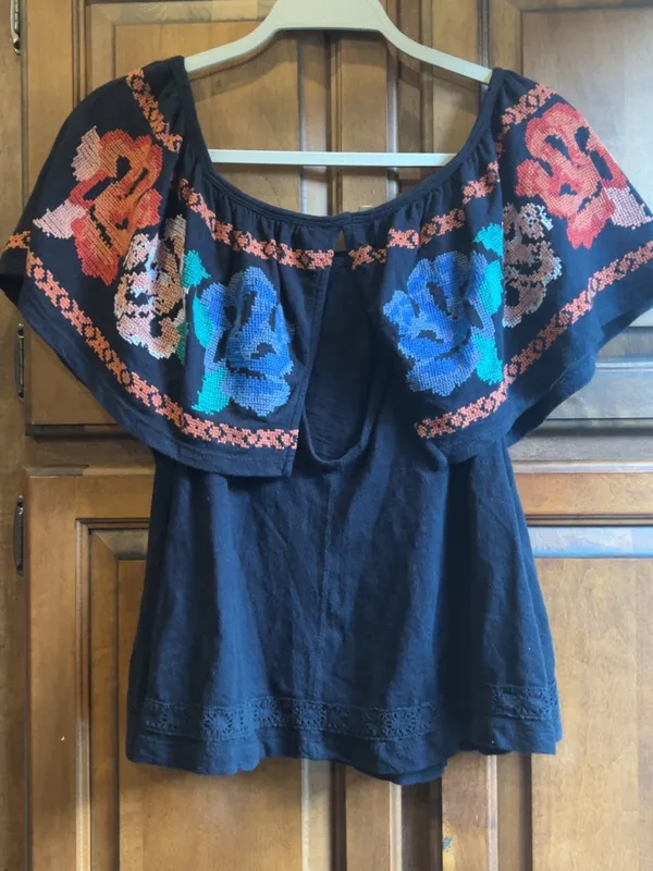 Free People “ To the Left” Black off-the-shoulder peasant top Size Small - Image 4