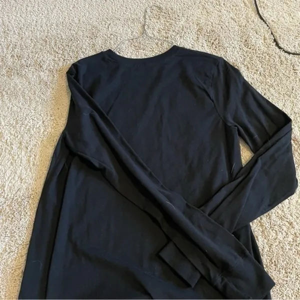 Black Champion Long sleeve size medium - Image 6