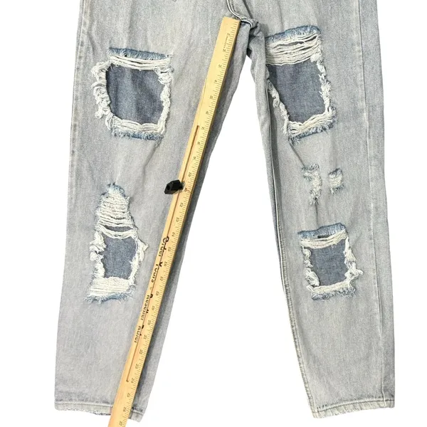 White Fox Light Wash High Rise Distressed Denim Straight Mom Jeans Size S 26" - Image 3