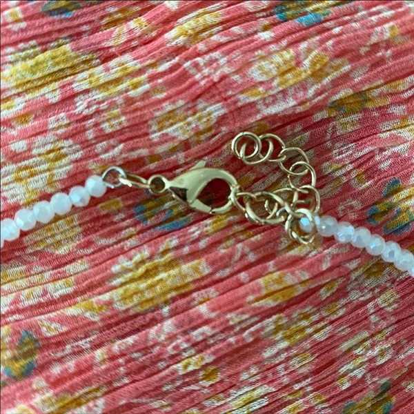 Beaded Choker Necklace With Crystal - Image 3