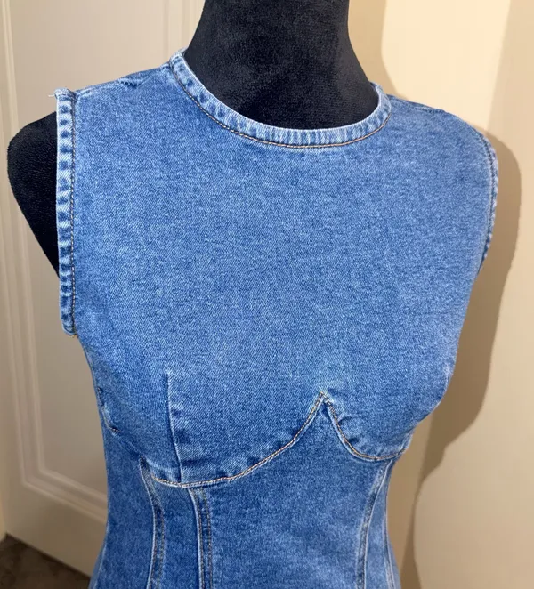 Forever 21 Metallic Gold Ombre Foil Sleeveless Denim Mini Dress - Size XS - NWOT - Image 4