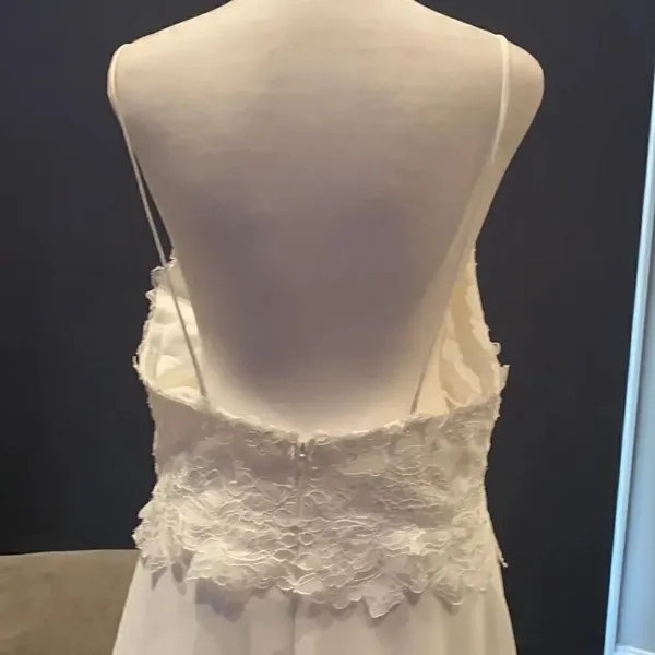 Women’s Elegant White Wedding Dress with Spaghetti Straps Size 12 NWOT - Image 5