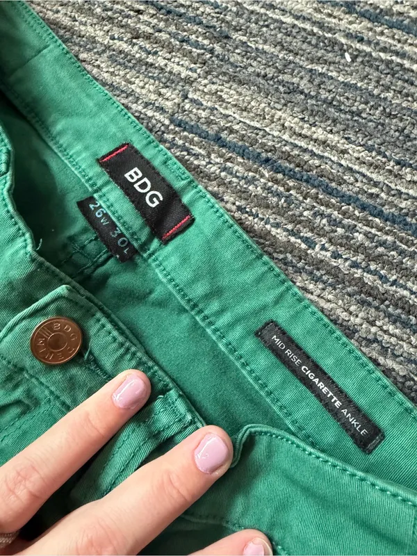 BDG Urban Outfitters Mid Rise Cigarette Jeans 26x30 Green Teal Denim - Image 4