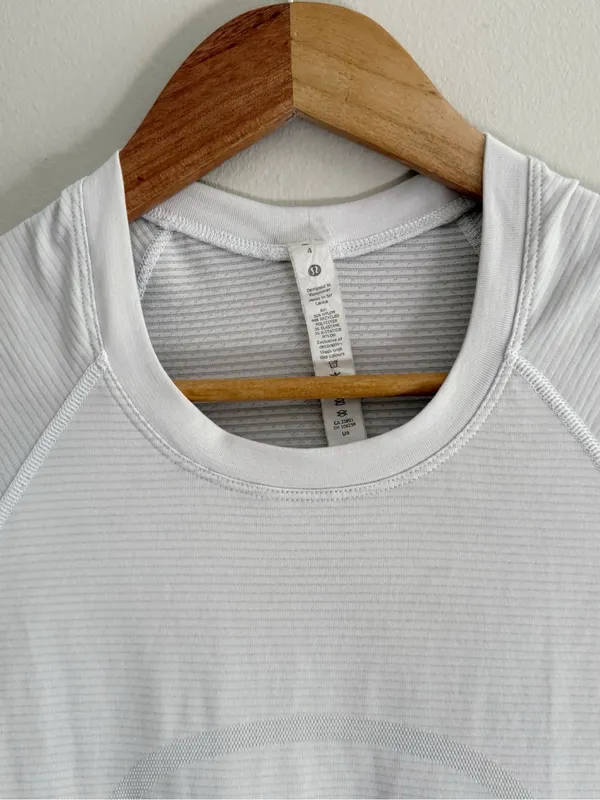 Lululemon Swiftly Tech Short Sleeve Shirt size 4 - Image 5