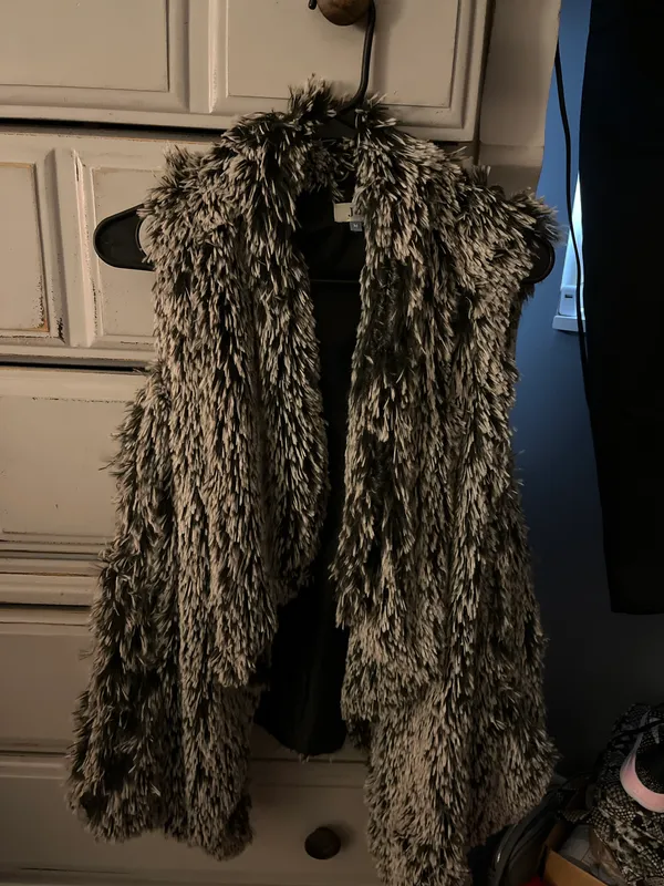 Furry Vest Size M - Image 2