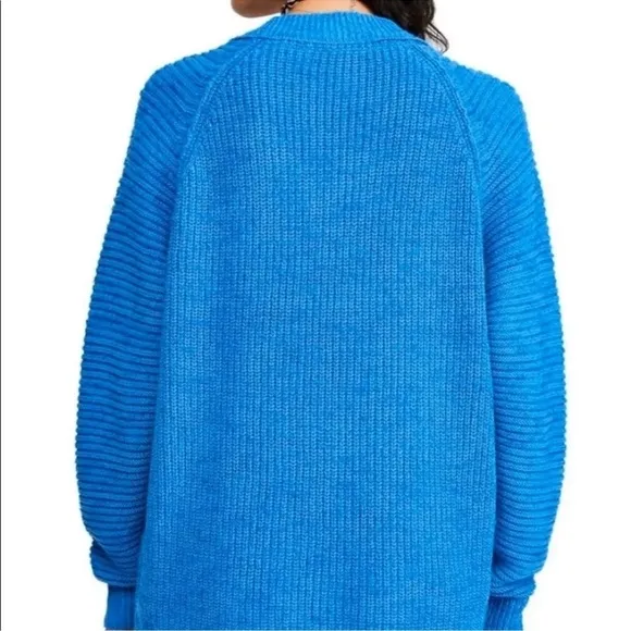FREE PEOPLE NWT Blue‎ Cerulean Oversized Knit Sweater Size Small - Image 2