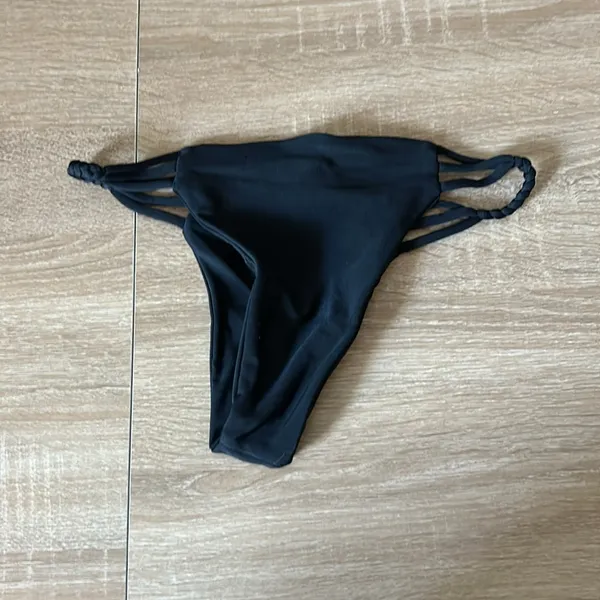 Black bikini bottom Size XS - Image 3