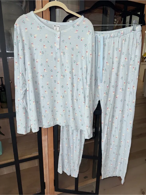Sofia Richie Grainge x Amazon modal henley pajamas set goose silly long sleeve - Image 6
