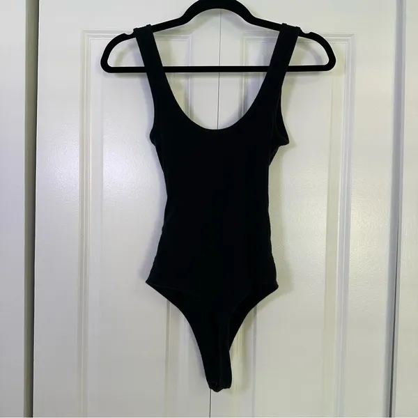Abercrombie & Fitch Black Knotted Shoulders Wrap Bodysuit Small - Image 2
