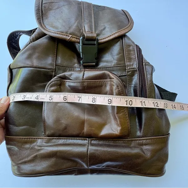 Vintage 90’s Genuine Leather Drawstring Backpack Brown - Image 8