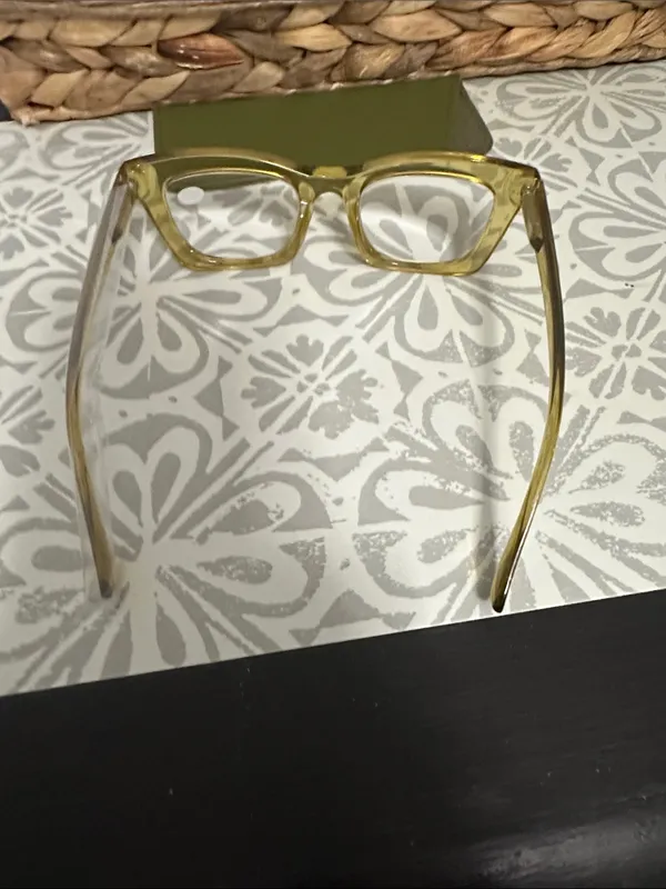 Green Translucent Reading Glasses - Image 4