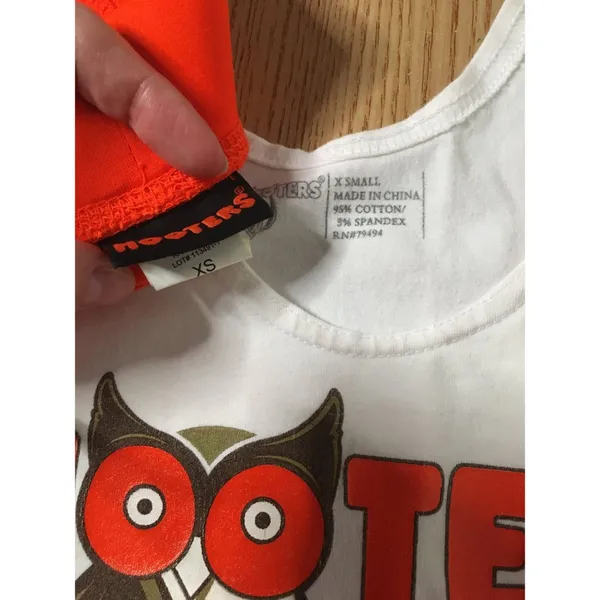 B75 #3 Hooters Girl Worn Uniform Tank & Shorts From Atlantic City NJ size Xs - Image 3