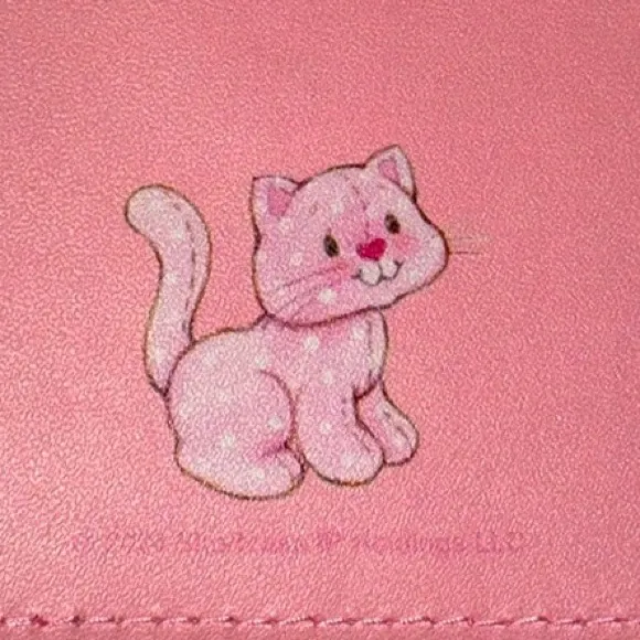 Vintage-Inspired Strawberry Shortcake Pink Cardholder Wallet - Image 3