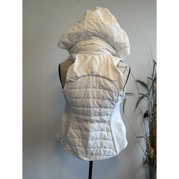 Lululemon Another Mile Full Zip Vest Hooded White Second Release‎ W4BSCS Sz 2 - Image 2