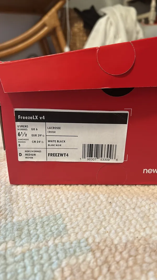 New Balance Lacrosse Cleats - Image 5