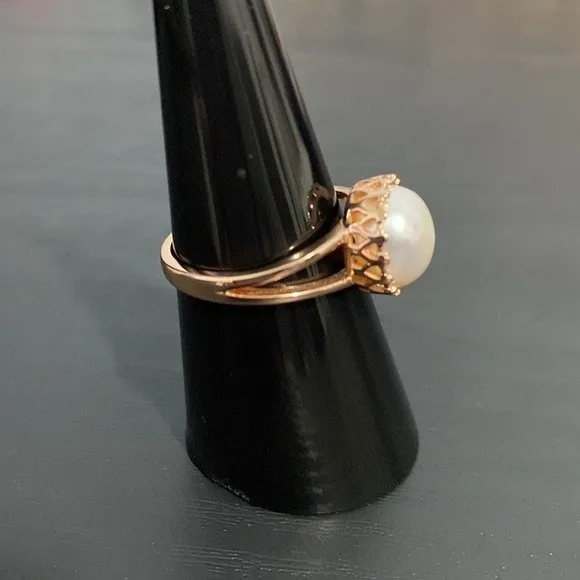 Rose Gold Over Sterling Silver Pearl Ring Size 7.75 Pink - Image 4